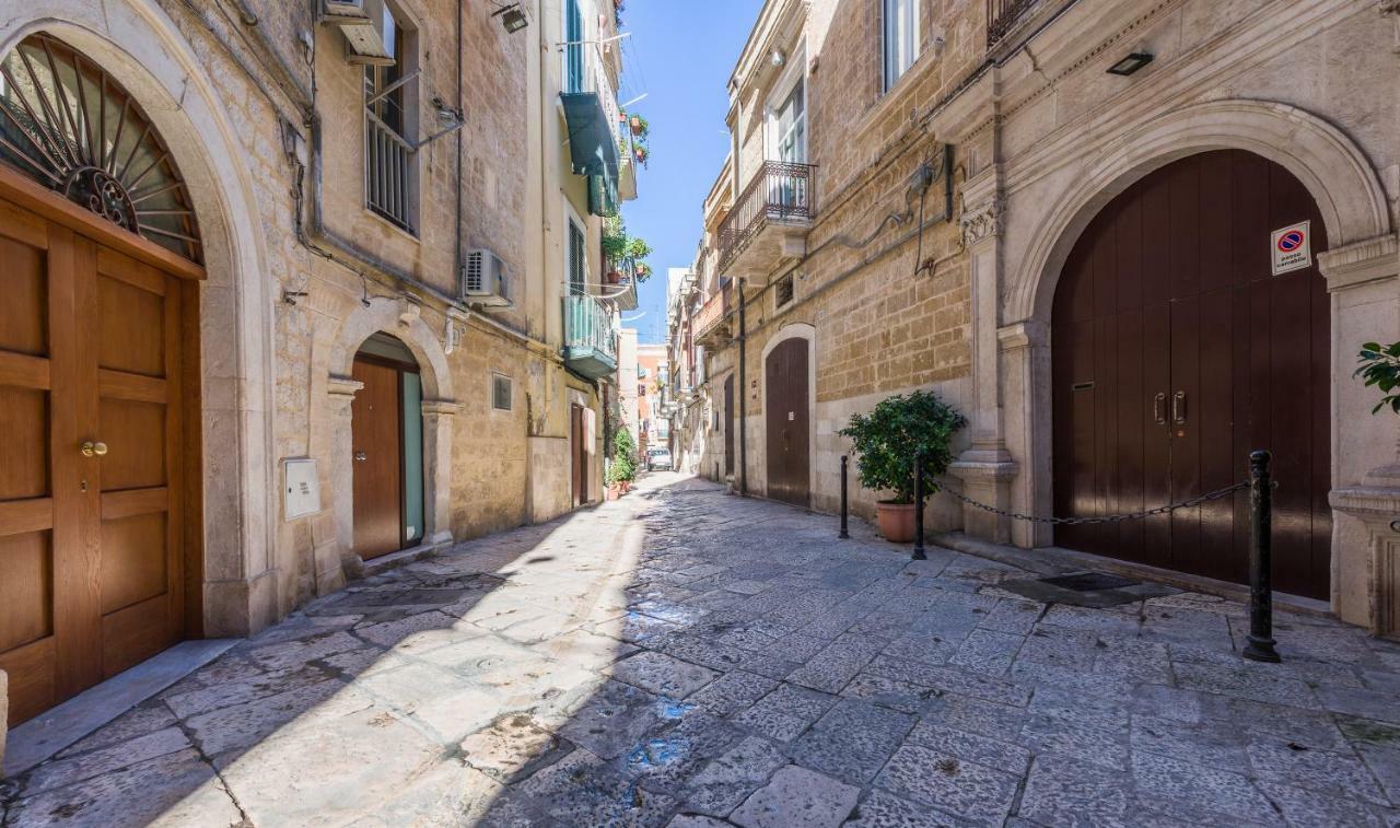 San Nicola Old Town Apartment CasatuaБарі Екстер'єр фото