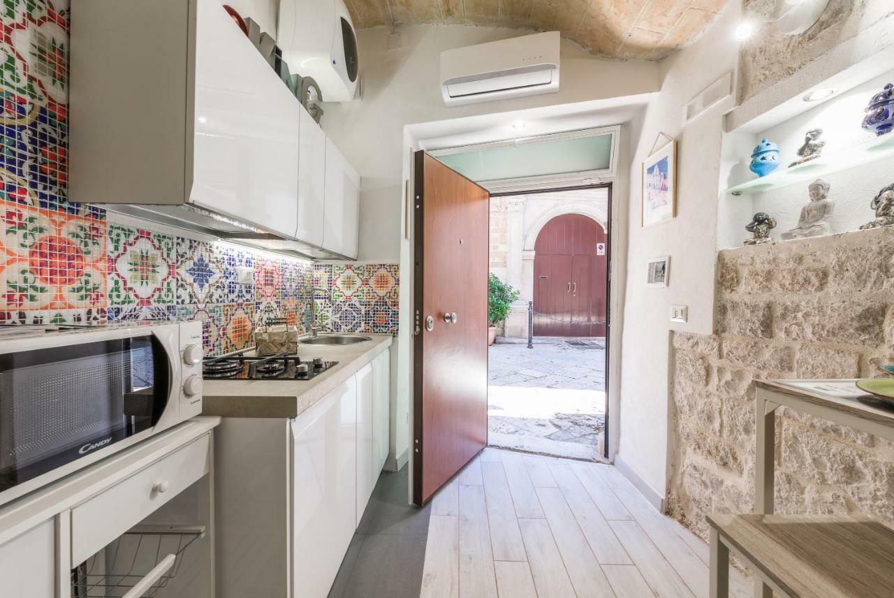 San Nicola Old Town Apartment CasatuaБарі Екстер'єр фото