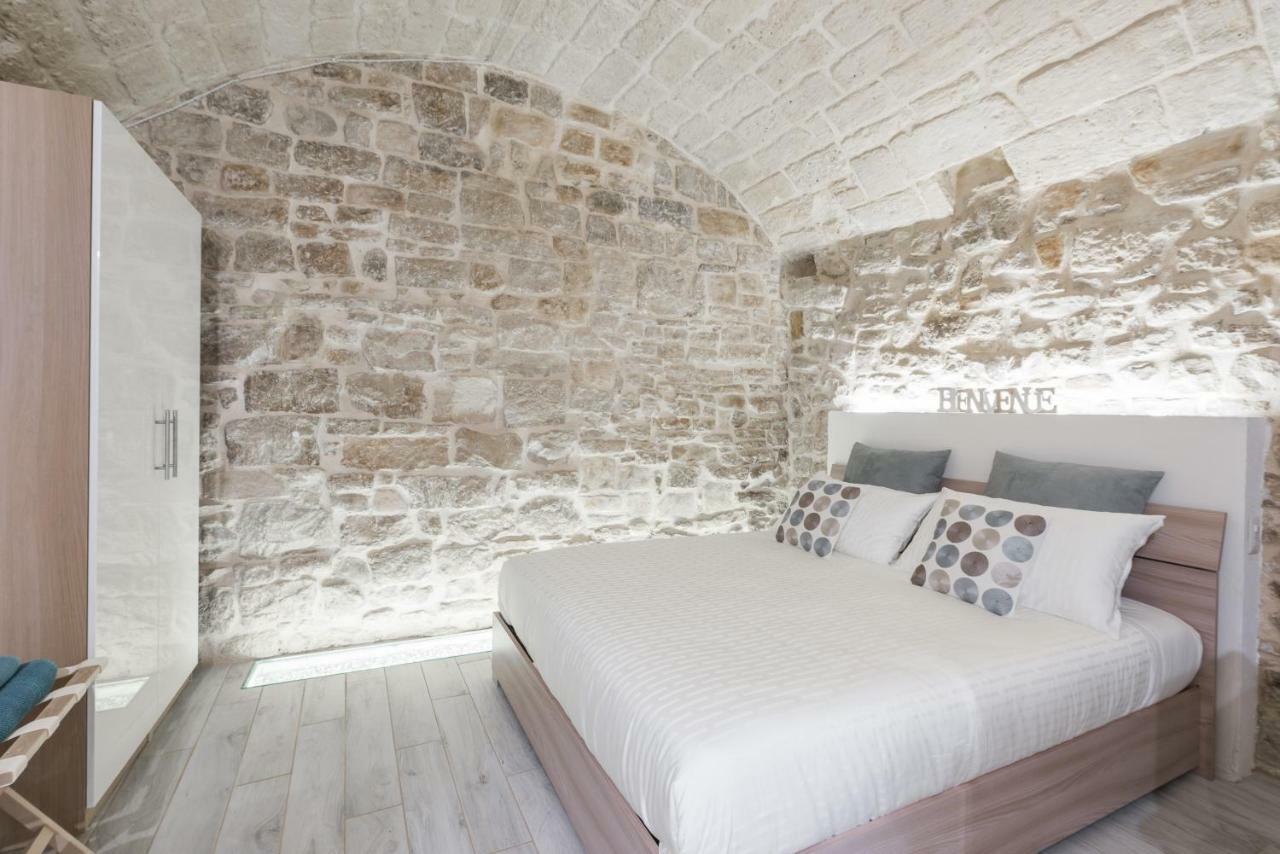 San Nicola Old Town Apartment CasatuaБарі Екстер'єр фото